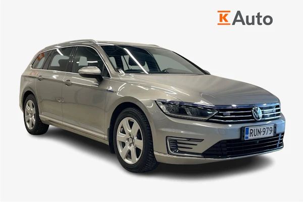 Volkswagen Passat Variant GTE Plug-In Hybrid 160 kW (218 hv) DSG-automaatti