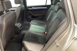 harmaa Volkswagen Passat 2016 kuva 10.