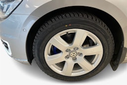 harmaa Volkswagen Passat 2016 kuva 11.