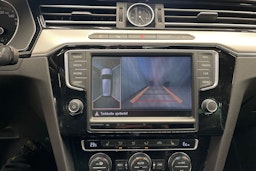 harmaa Volkswagen Passat 2016 kuva 18.