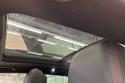 harmaa Volkswagen Passat 2016 kuva 20.