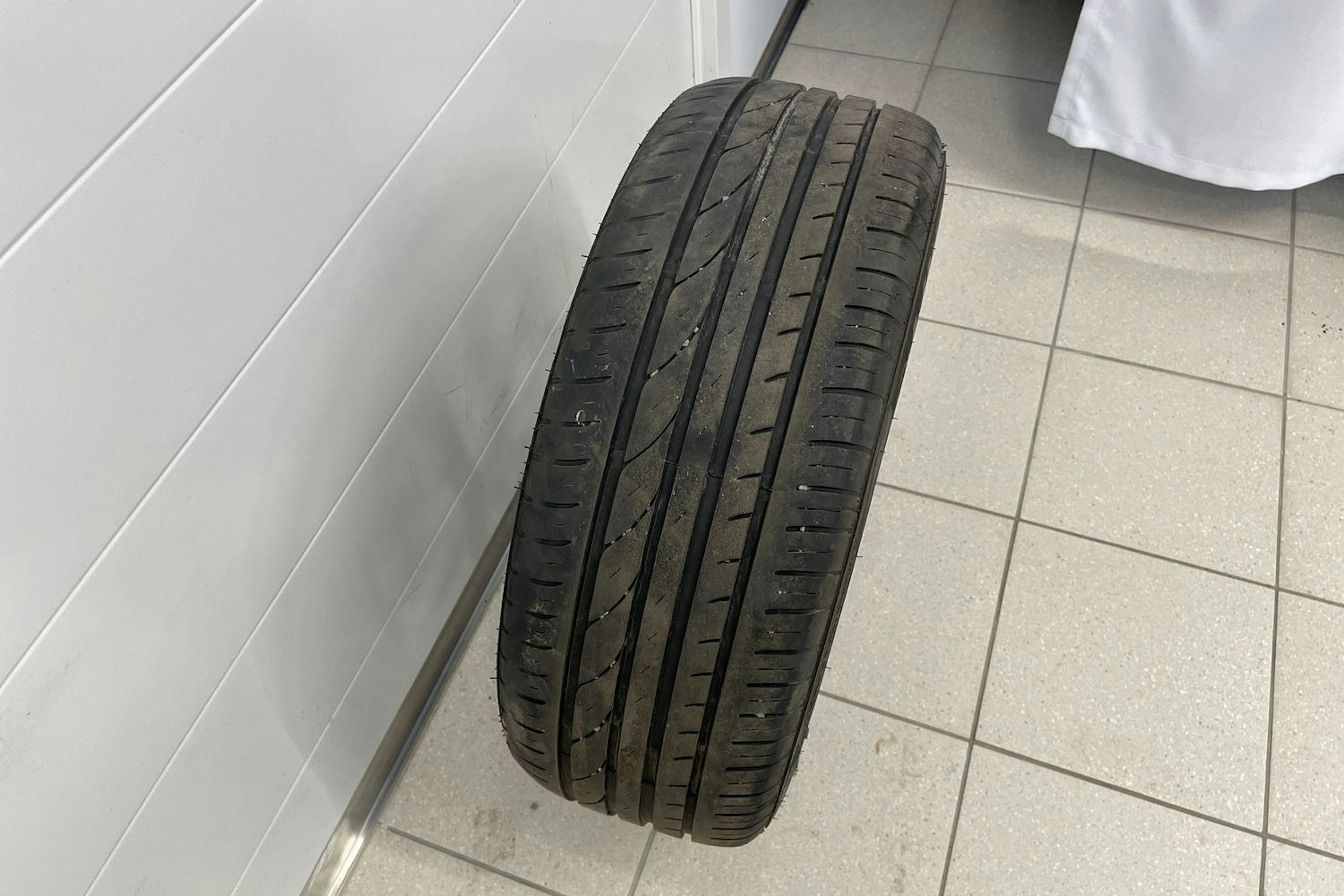 harmaa Volkswagen Passat 2016 kuva 26.