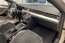 harmaa Volkswagen Passat 2016 kuva 27.