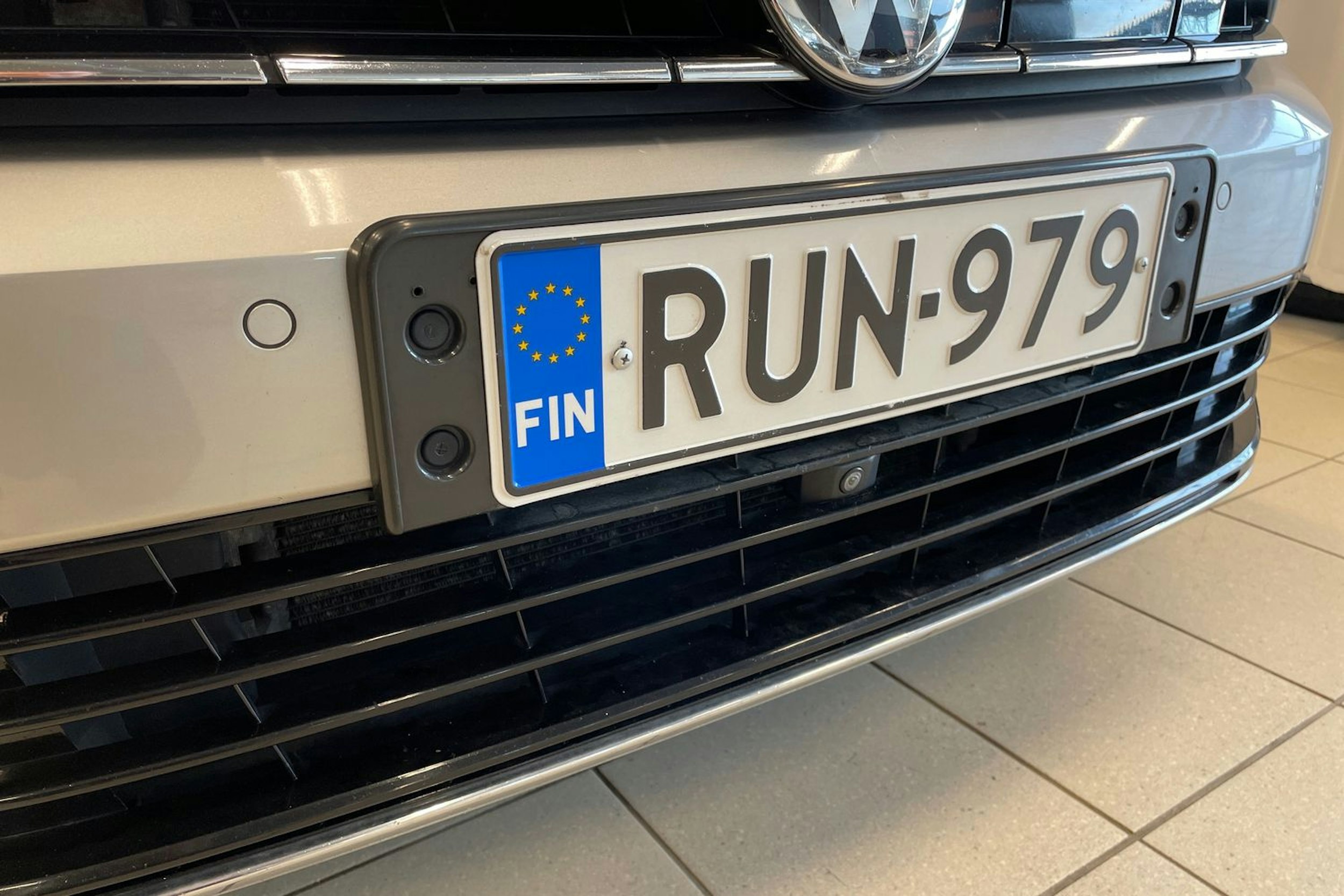 harmaa Volkswagen Passat 2016 kuva 32.