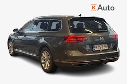 harmaa Volkswagen Passat 2017 kuva 2.