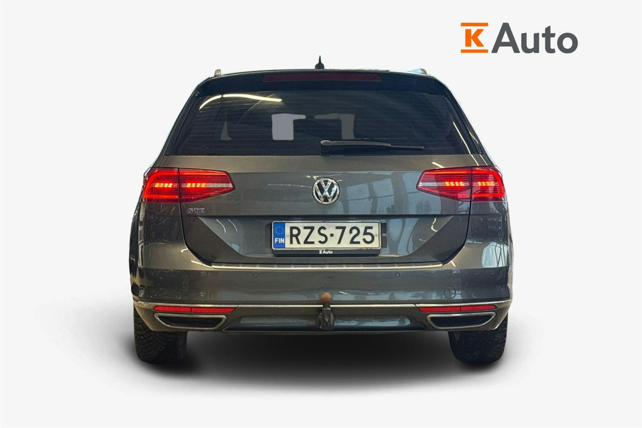 harmaa Volkswagen Passat 2017 kuva 3.