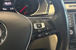 harmaa Volkswagen Passat 2017 kuva 16.