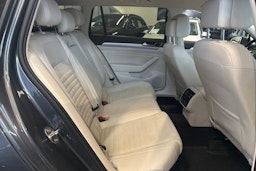 harmaa Volkswagen Passat 2017 kuva 25.