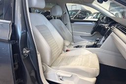 harmaa Volkswagen Passat 2017 kuva 26.