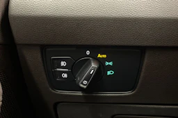 harmaa Volkswagen Passat 2016 kuva 18.