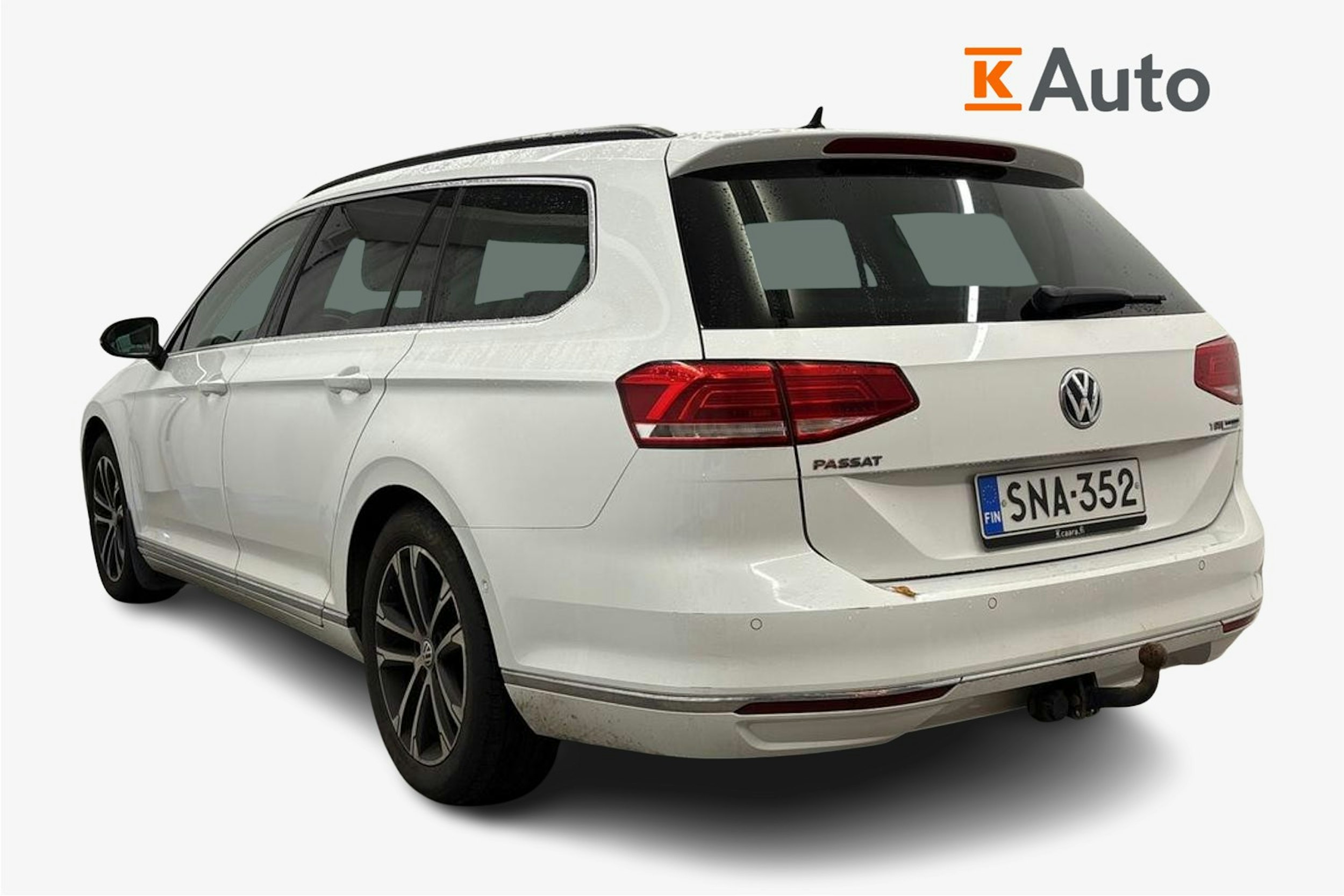 valkoinen Volkswagen Passat 2016 kuva 2.