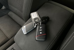 sininen Volkswagen Passat 2016 kuva 29.