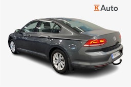 Harmaa Volkswagen Passat 2016 kuva 2.