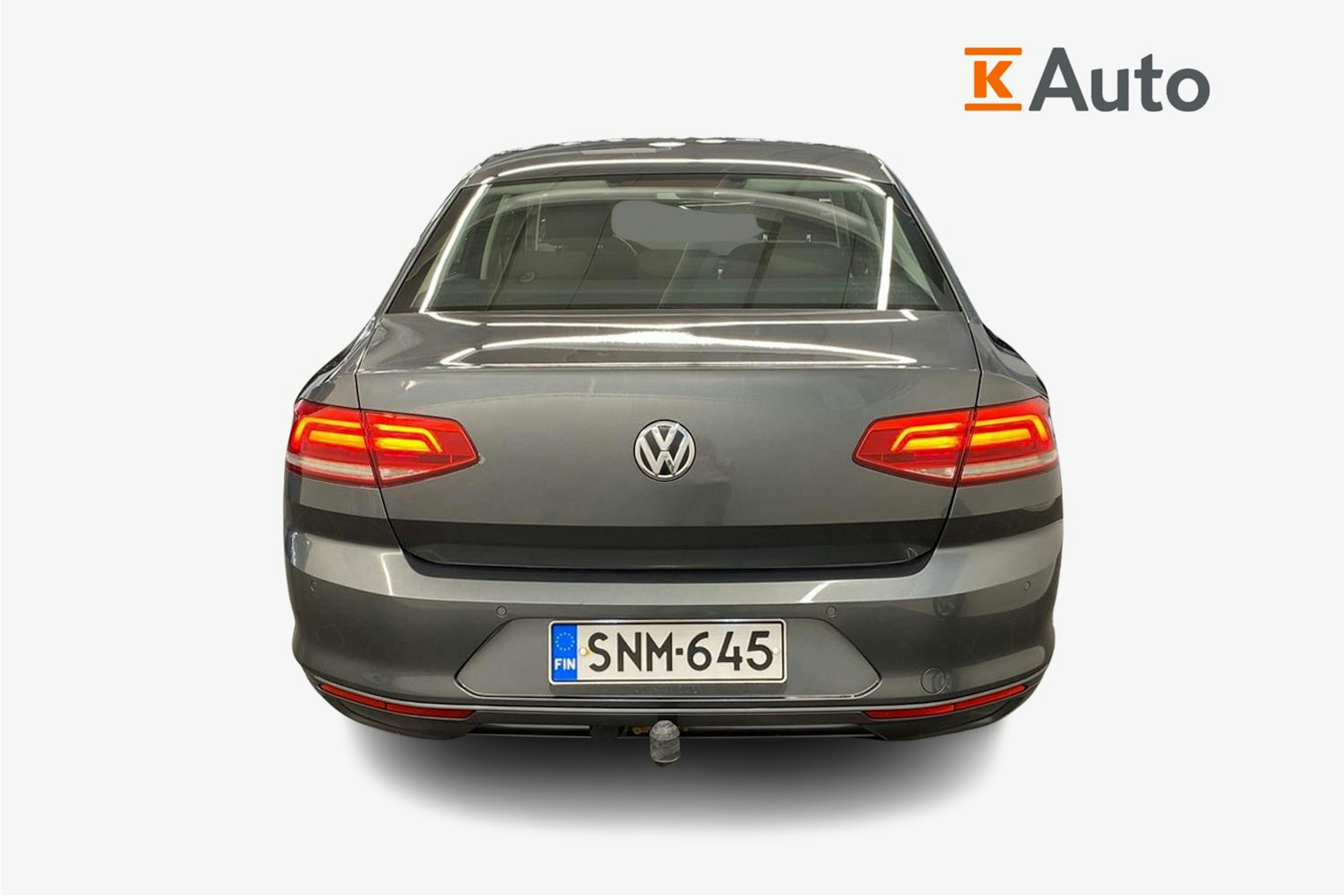 Harmaa Volkswagen Passat 2016 kuva 3.