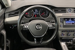 Harmaa Volkswagen Passat 2016 kuva 17.