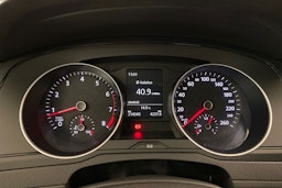 Harmaa Volkswagen Passat 2016 kuva 18.
