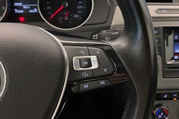Harmaa Volkswagen Passat 2016 kuva 20.
