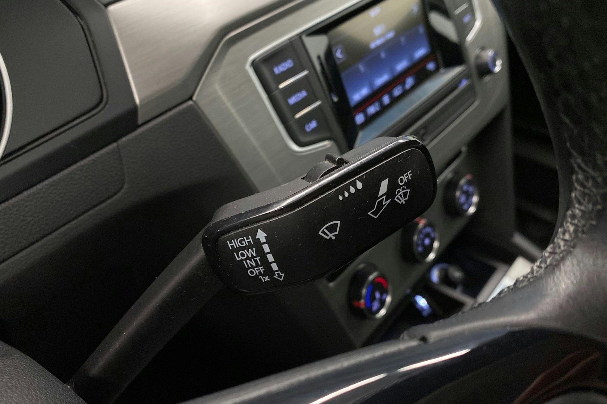 Harmaa Volkswagen Passat 2016 kuva 25.