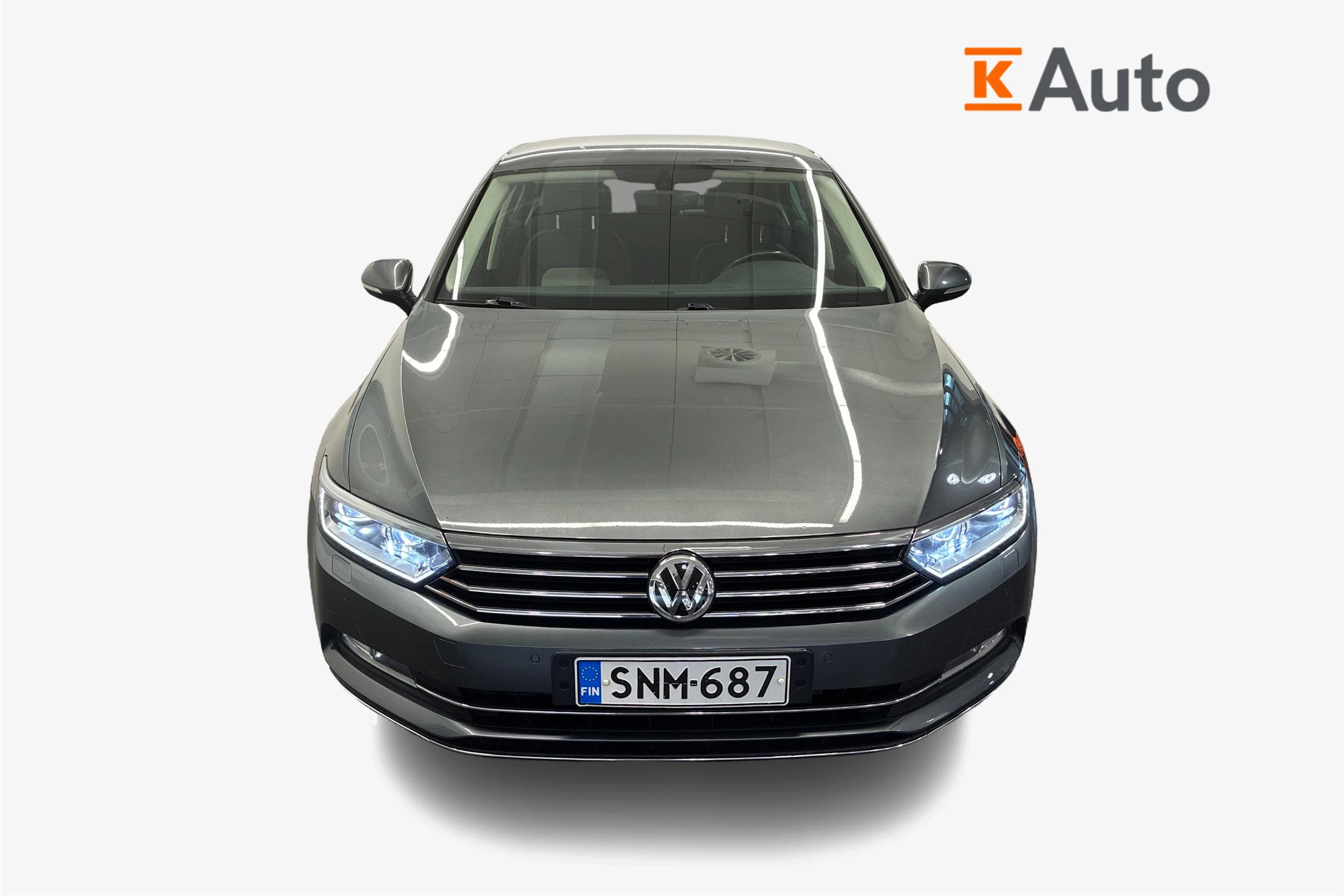 harmaa Volkswagen Passat 2016 kuva 5.