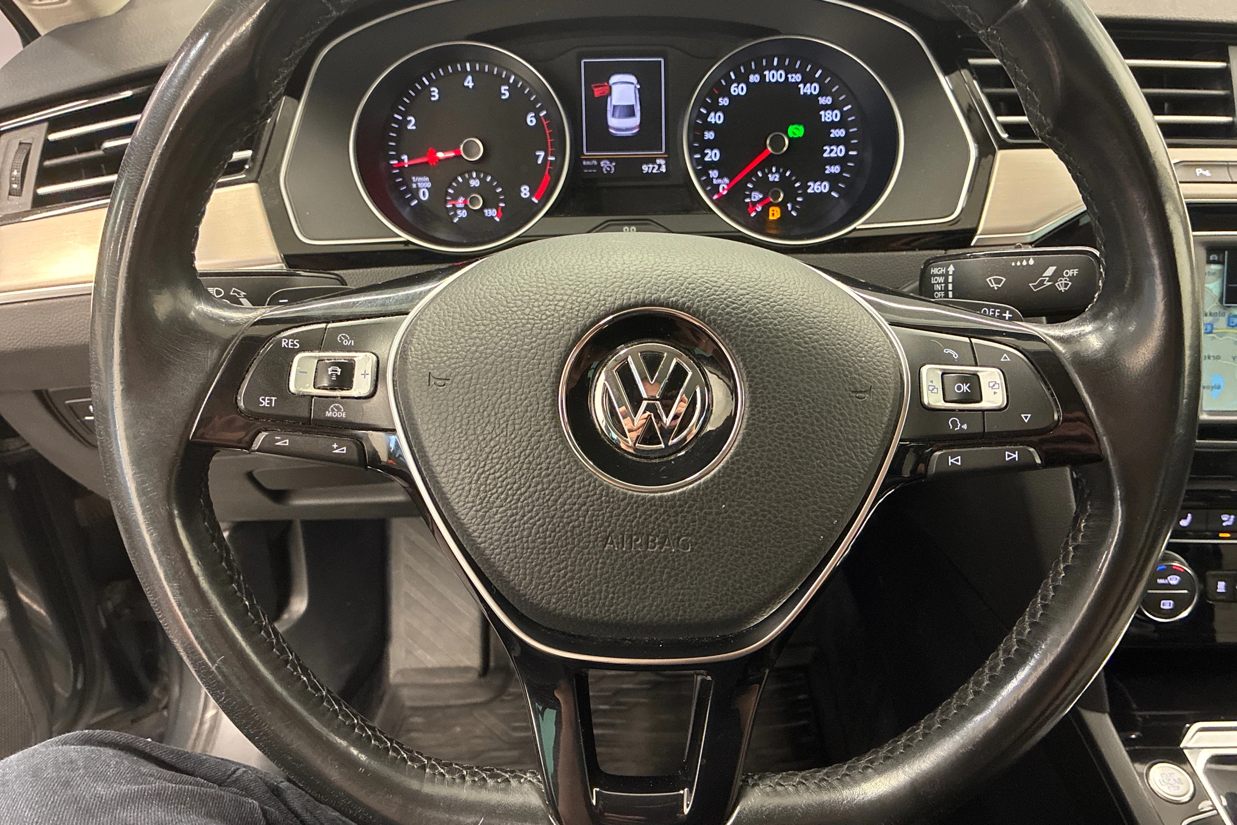 harmaa Volkswagen Passat 2016 kuva 15.