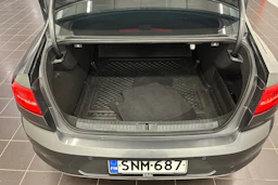 harmaa Volkswagen Passat 2016 kuva 24.