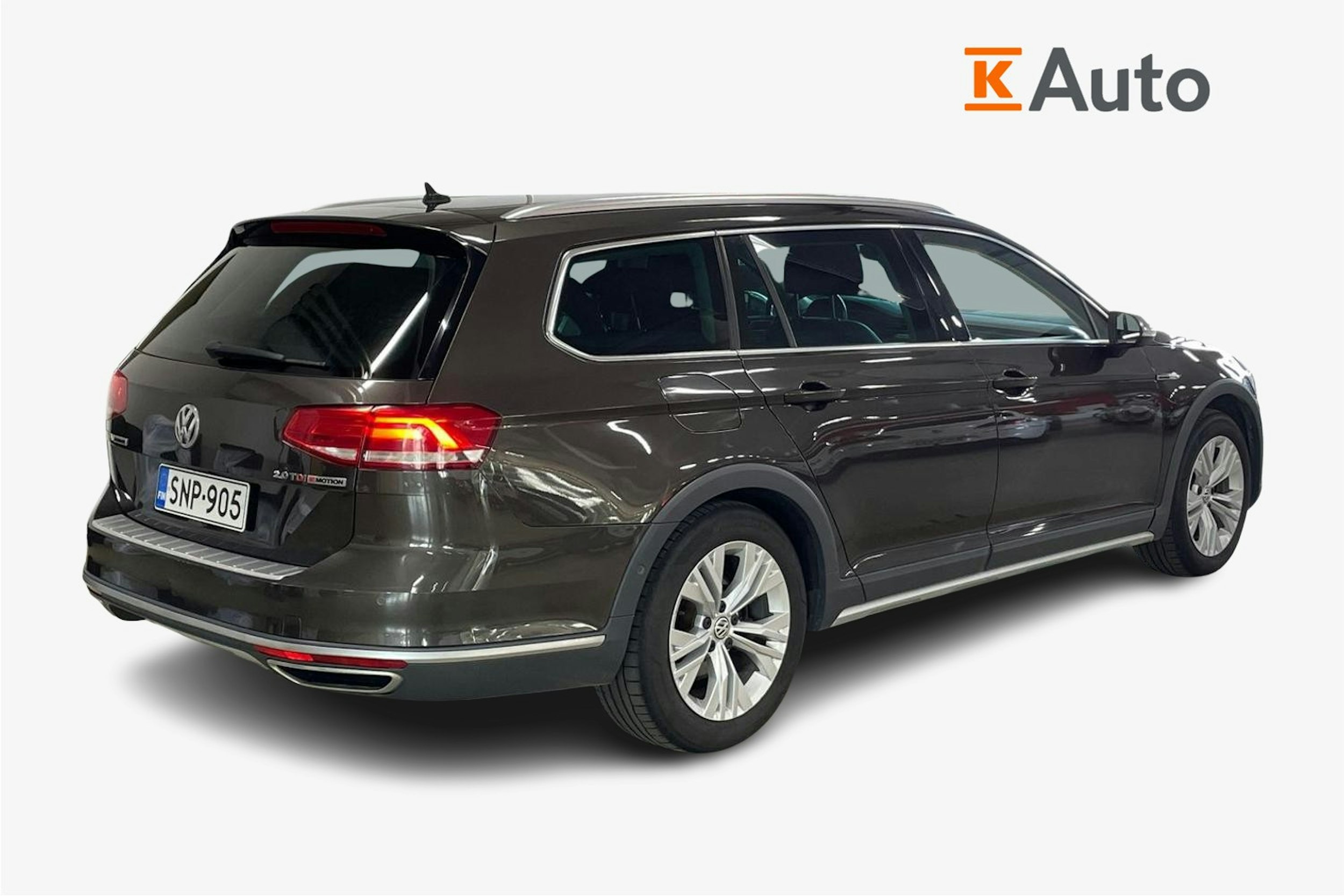 Ruskea (beige) Volkswagen PASSAT 2016 kuva 2.