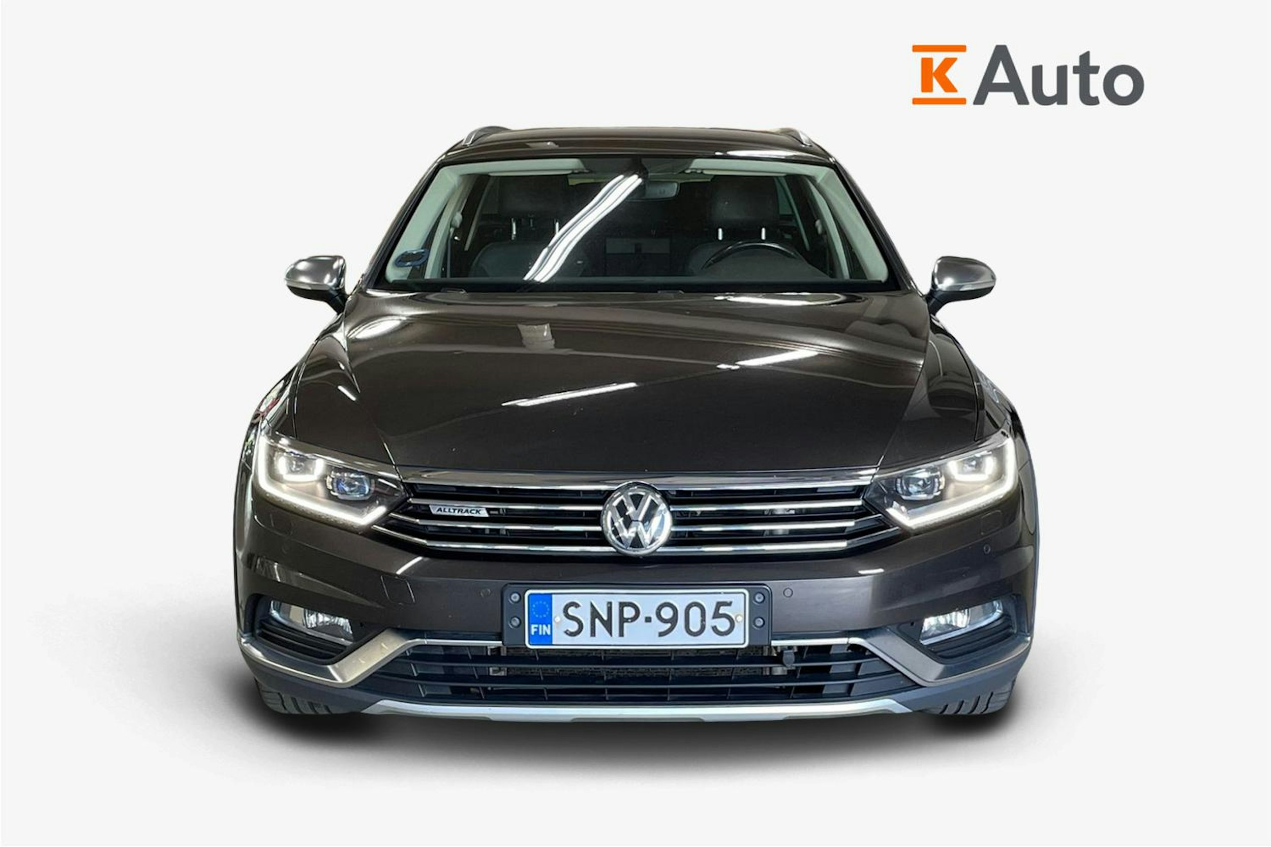 Ruskea (beige) Volkswagen PASSAT 2016 kuva 5.