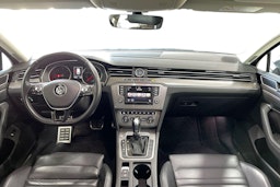 Ruskea (beige) Volkswagen PASSAT 2016 kuva 9.