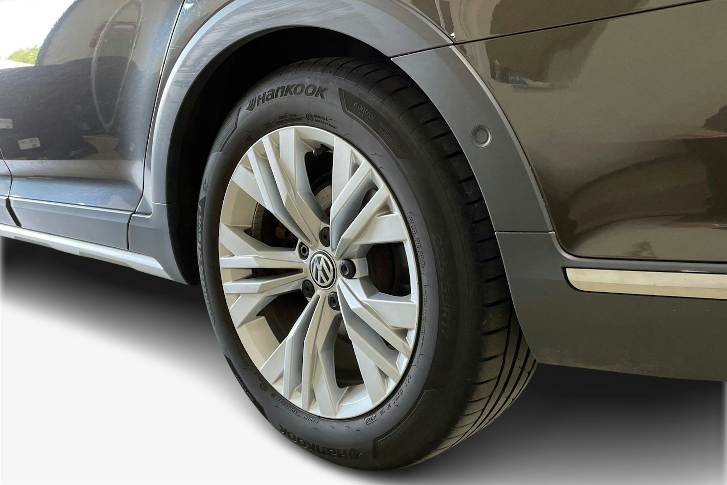Ruskea (beige) Volkswagen PASSAT 2016 kuva 11.