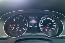Ruskea (beige) Volkswagen PASSAT 2016 kuva 15.