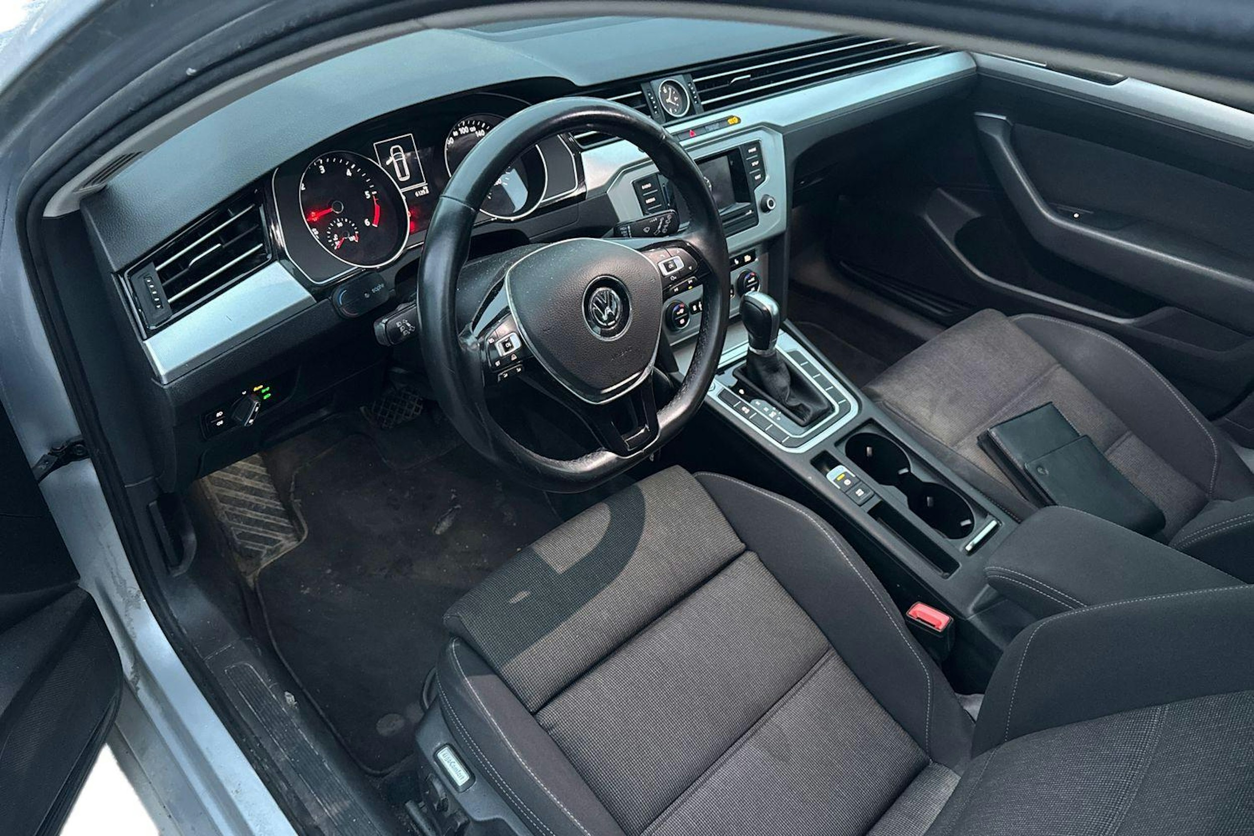 Hopea Volkswagen PASSAT 2016 kuva 3.