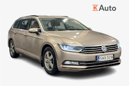 keltainen Volkswagen Passat 2016 kuva 1.