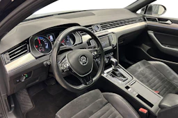 Musta Volkswagen PASSAT 2016 kuva 6.