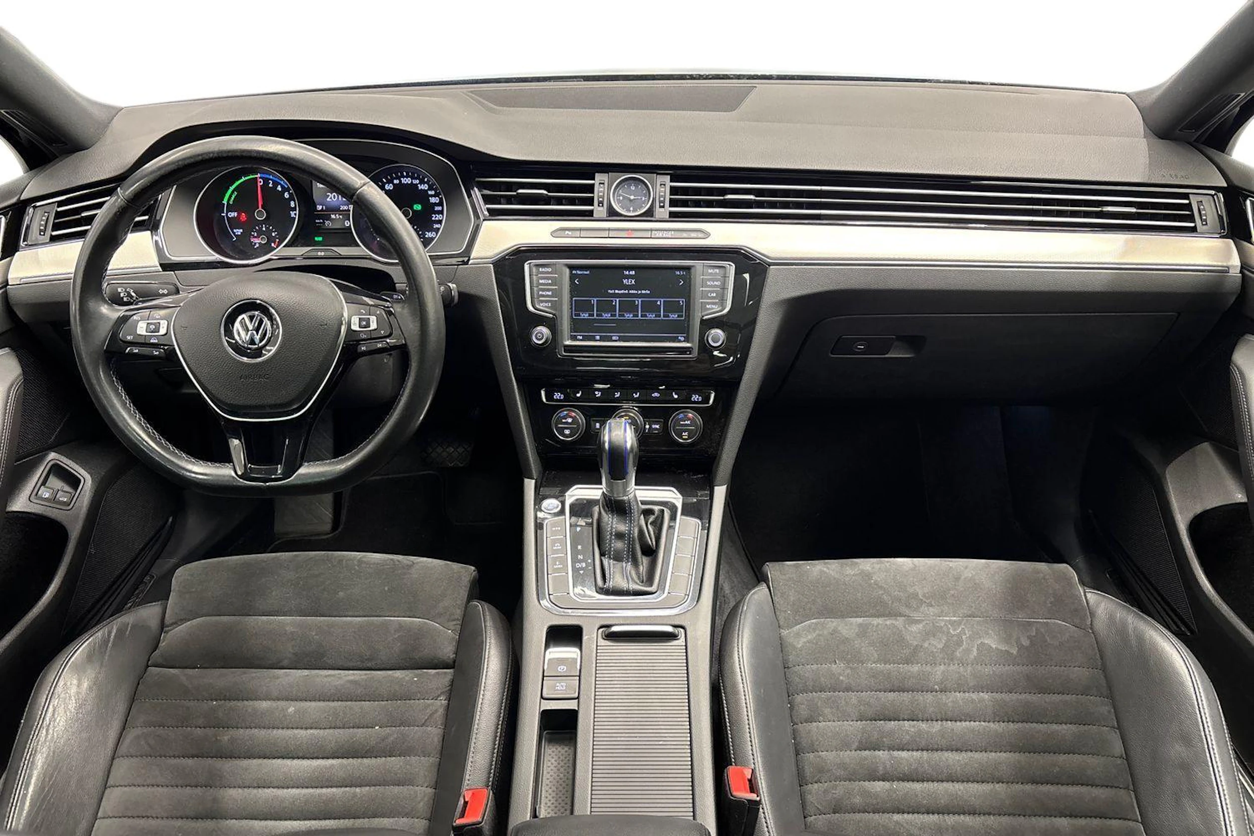 Musta Volkswagen PASSAT 2016 kuva 7.