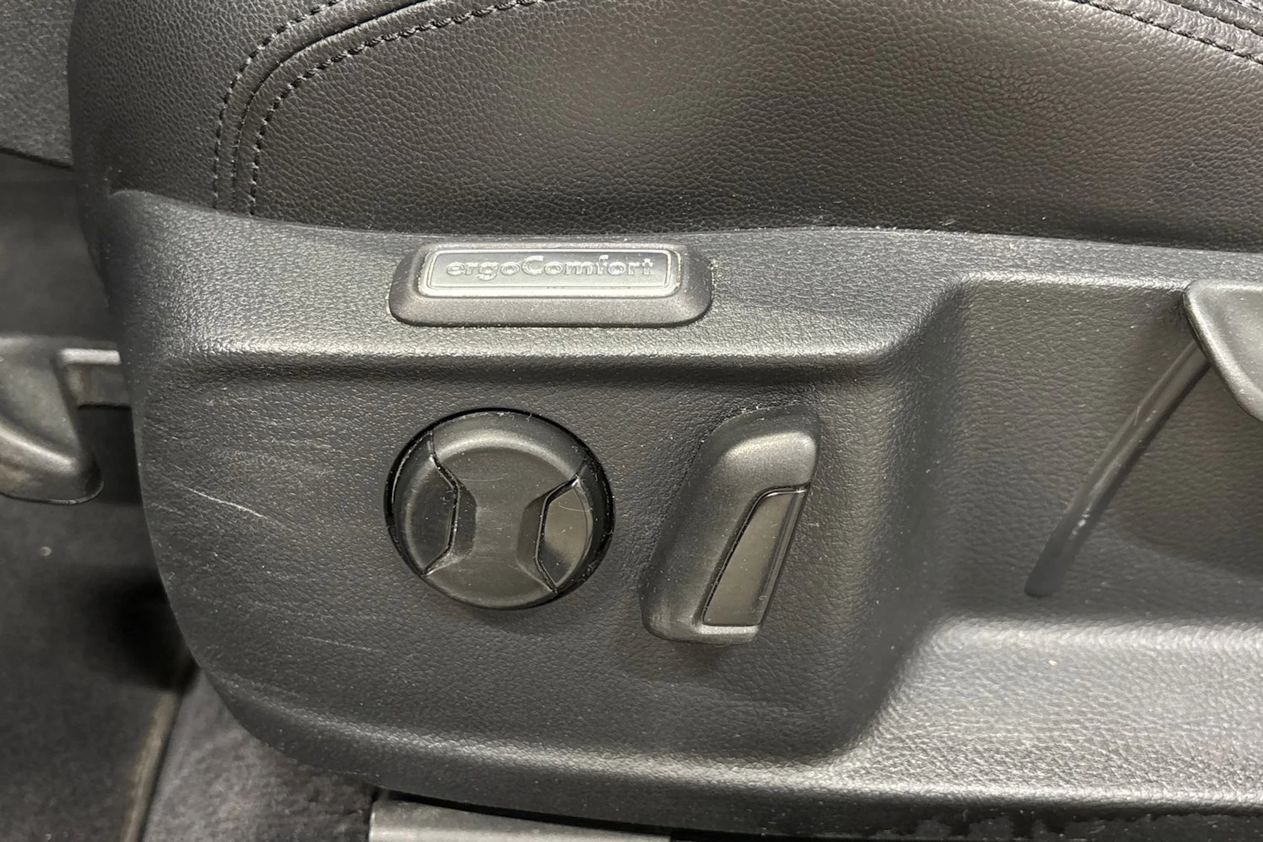 Musta Volkswagen PASSAT 2016 kuva 12.