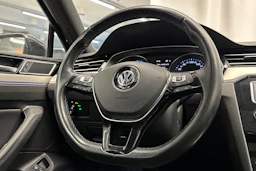 Musta Volkswagen PASSAT 2016 kuva 13.