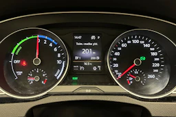 Musta Volkswagen PASSAT 2016 kuva 16.