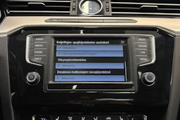 Musta Volkswagen PASSAT 2016 kuva 18.