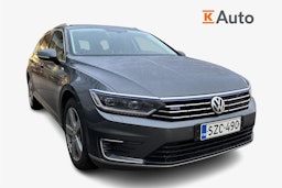 harmaa Volkswagen Passat 2016 kuva 1.