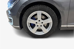 harmaa Volkswagen Passat 2016 kuva 11.