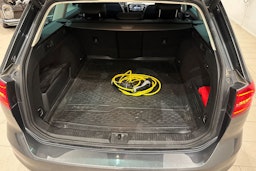 harmaa Volkswagen Passat 2016 kuva 14.