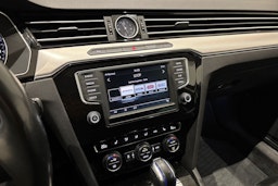 harmaa Volkswagen Passat 2016 kuva 19.