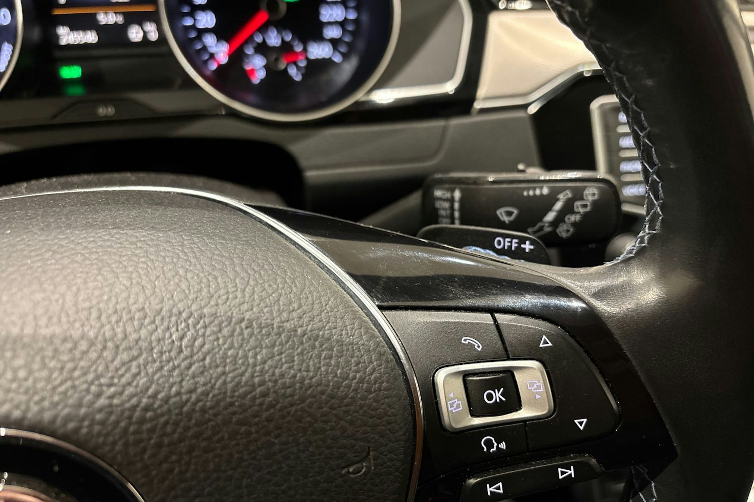 harmaa Volkswagen Passat 2016 kuva 21.