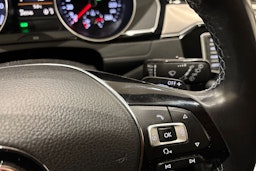 harmaa Volkswagen Passat 2016 kuva 21.