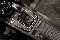 harmaa Volkswagen Passat 2016 kuva 26.