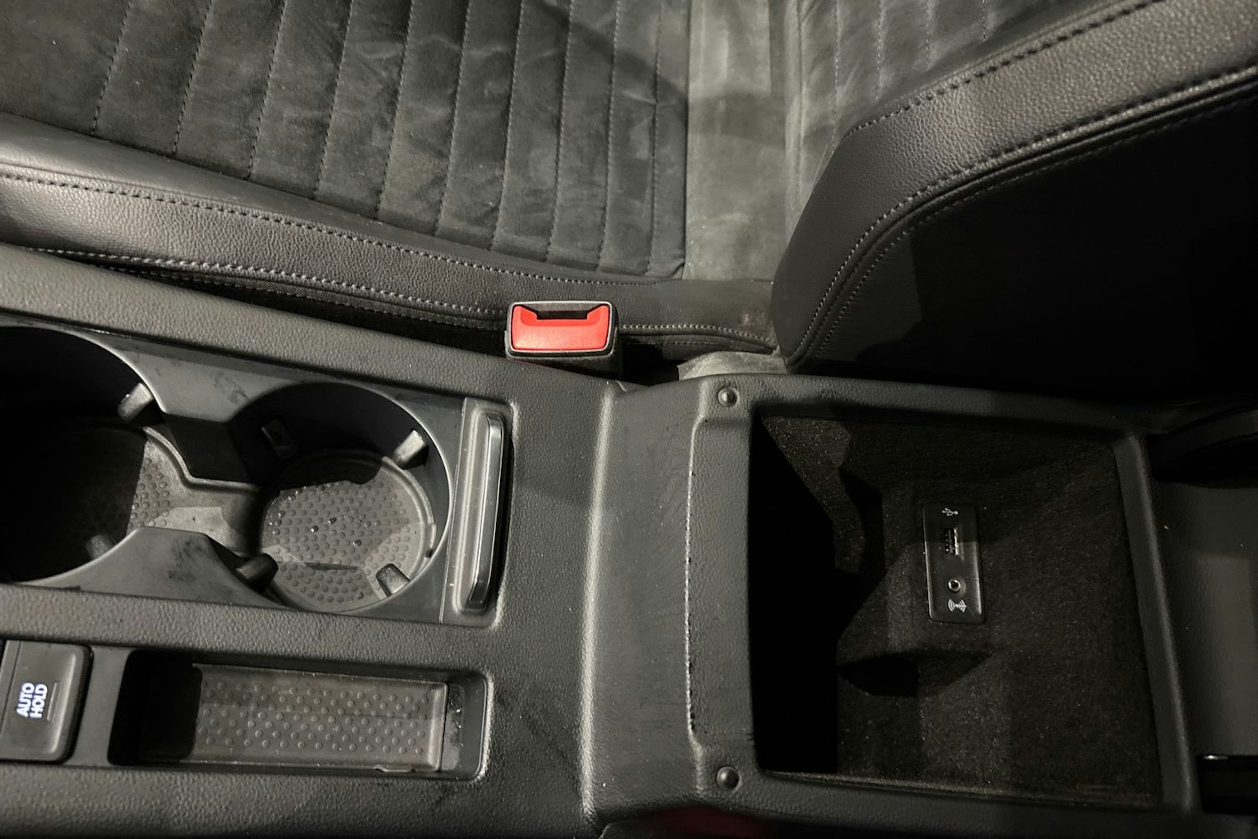 harmaa Volkswagen Passat 2016 kuva 27.