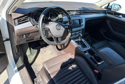 valkoinen Volkswagen Passat 2016 kuva 3.