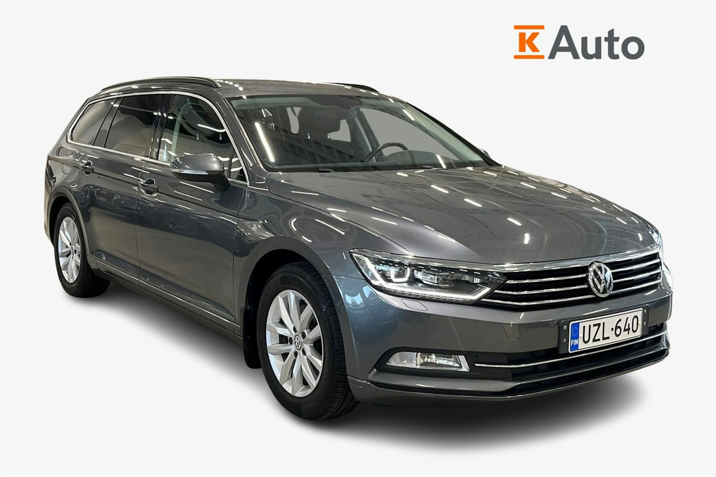 harmaa Volkswagen Passat 2016 kuva 1.