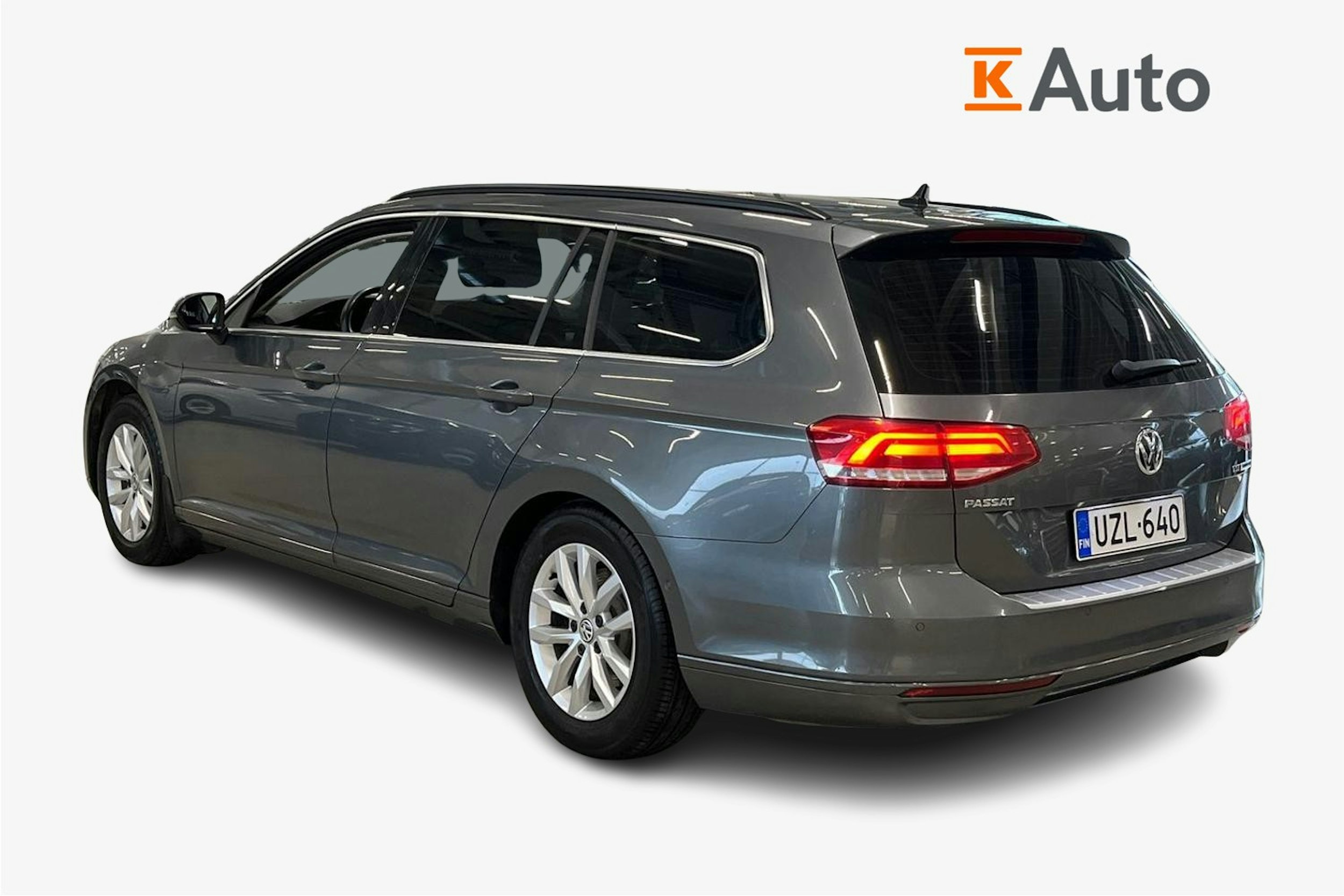 harmaa Volkswagen Passat 2016 kuva 2.