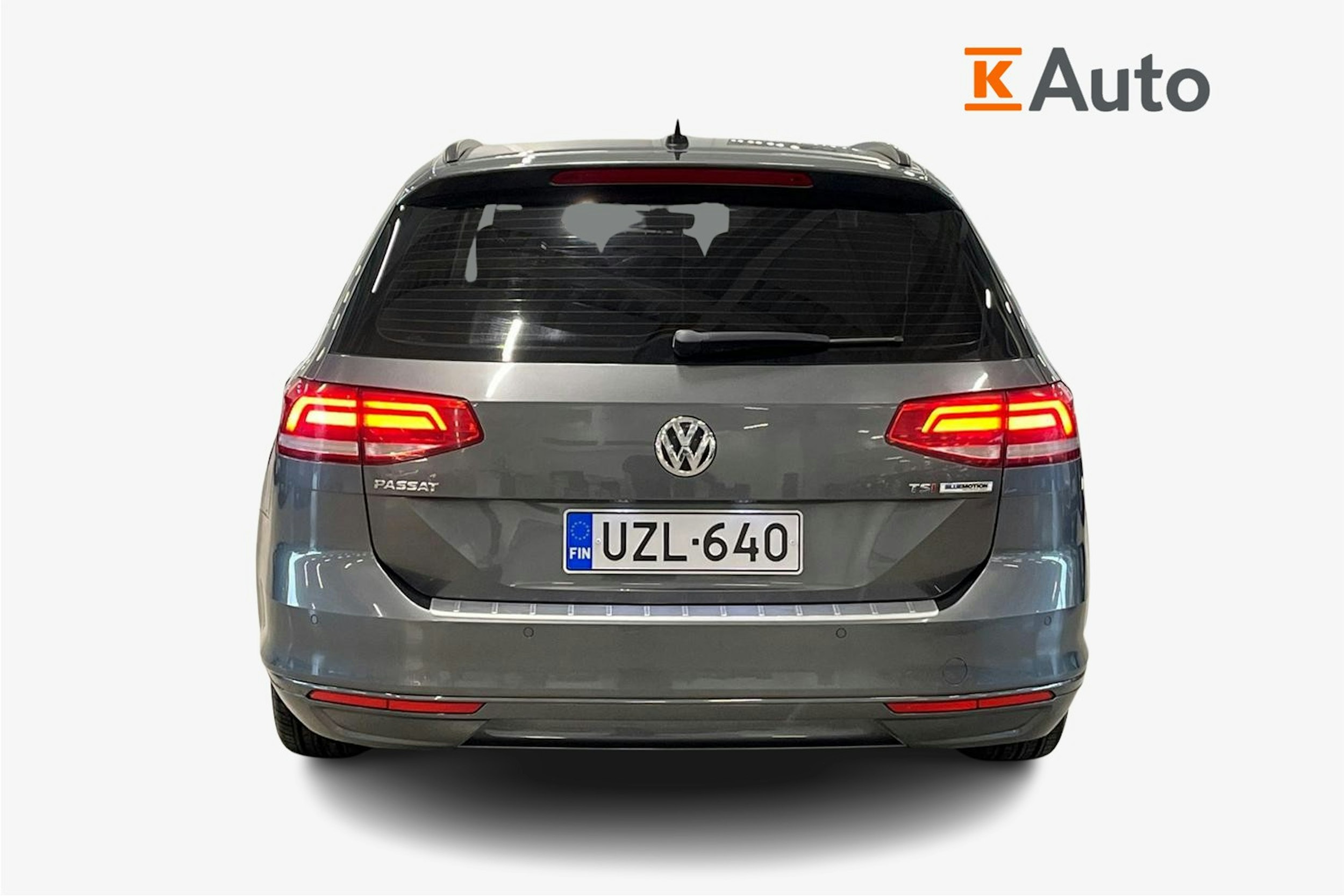 harmaa Volkswagen Passat 2016 kuva 3.